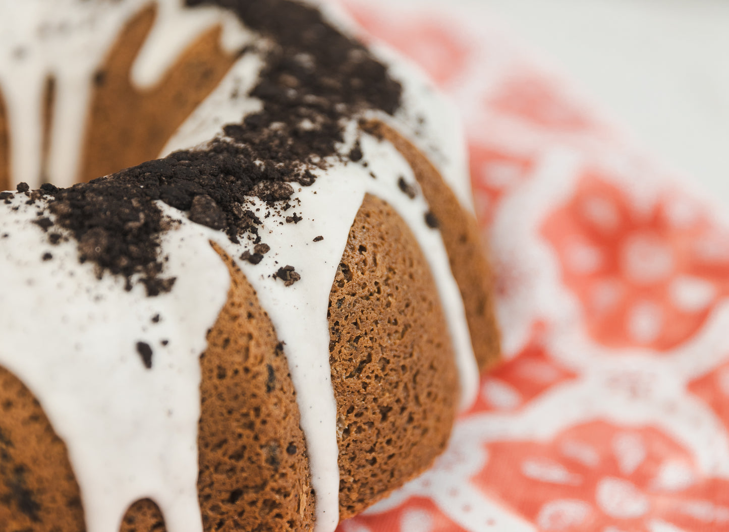 "Cookies 'n Cream Pound Cake" Pound Cake